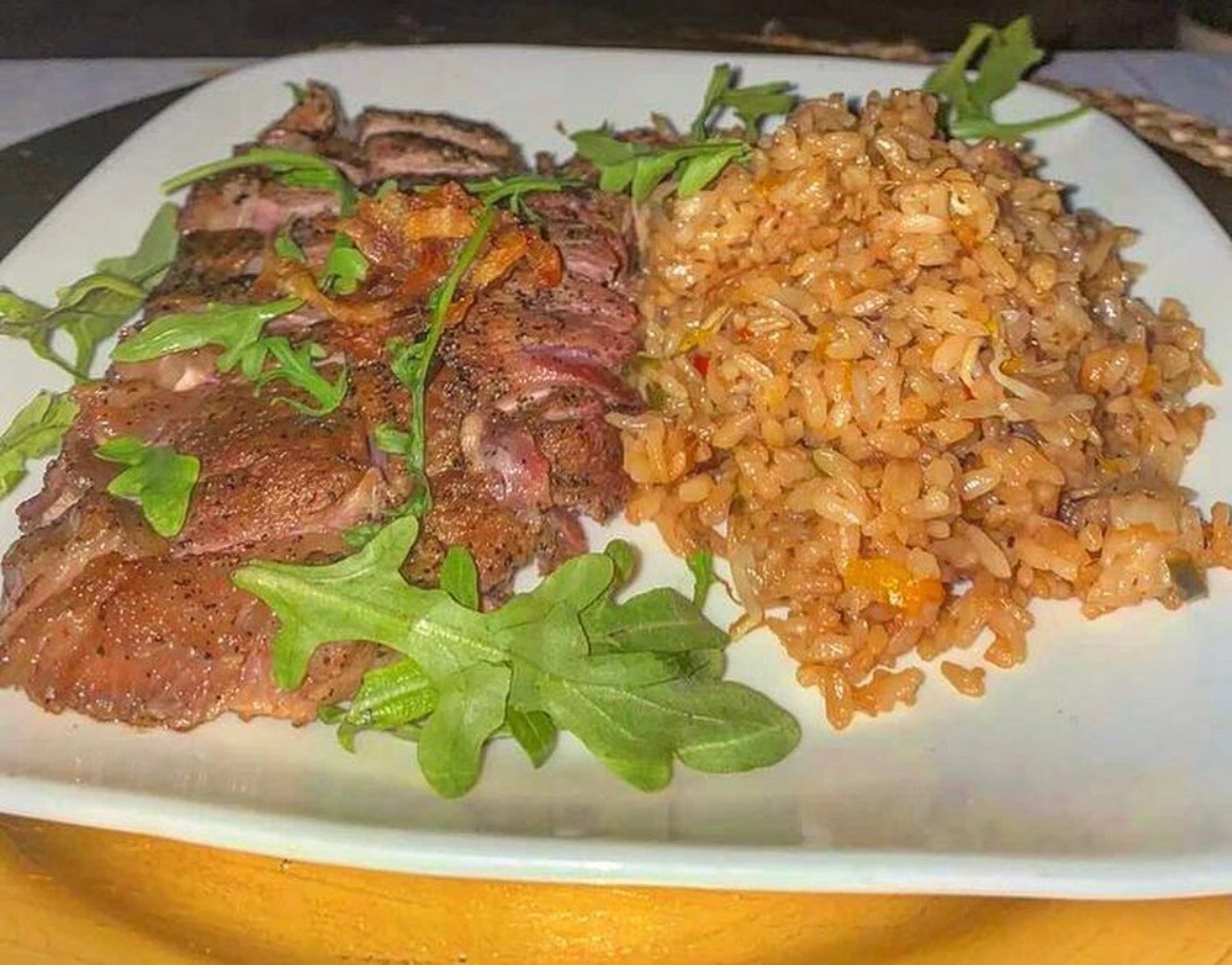 Luxury dining plating and presentation